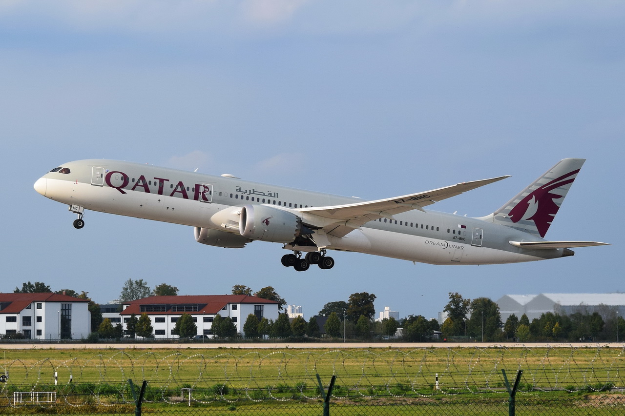 A7-BHC , Qatar Airways , Boeing 787-9 Dreamliner , Berlin-Brandenburg  Willy Brandt  , BER , 25.09.2022 ,