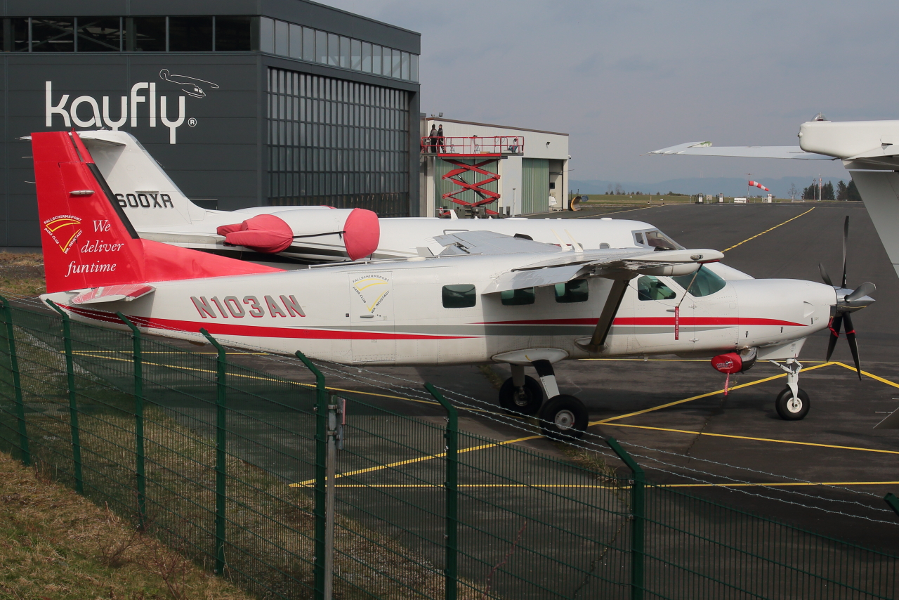 AirNet Systems, N103AN, Cessna 208B Super Cargomaster, S/N: 208B0928. Siegerland (EDGS) am 21.03.2024