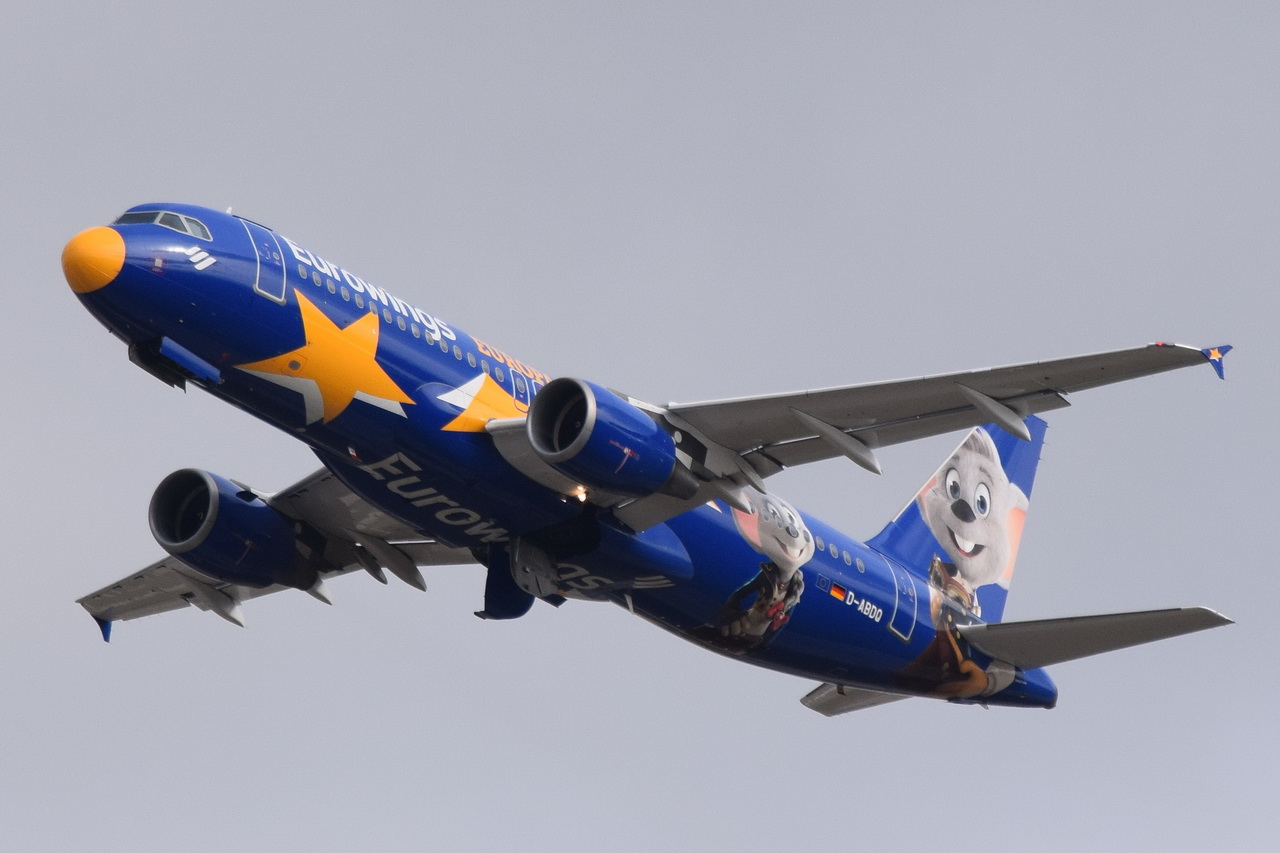 D-ABDQ , Eurowings , Airbus A320-214 , 04.10.2023 , Berlin-Brandenburg  Willy Brandt  , BER ,