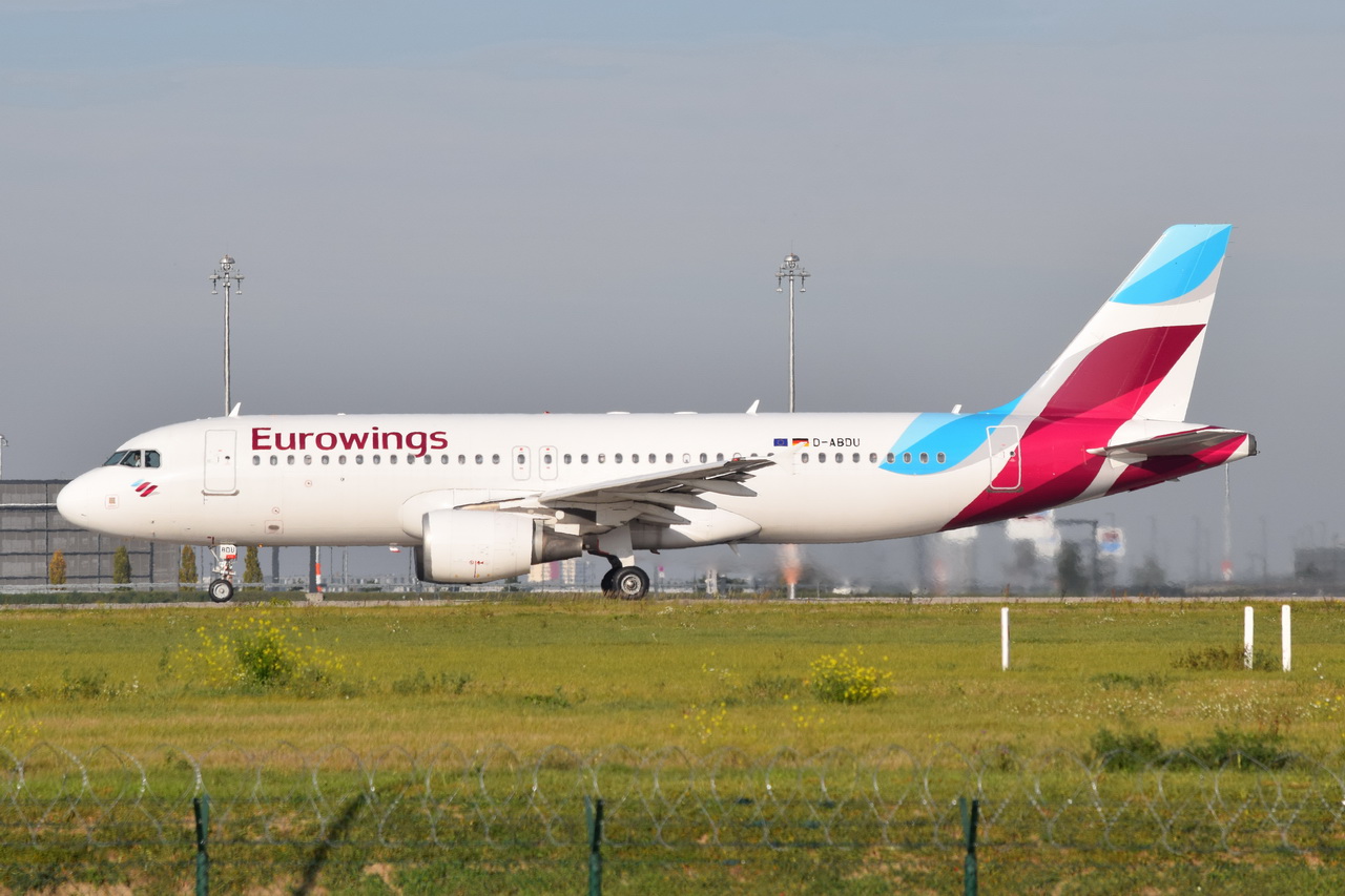 D-ABDU , Eurowings , Airbus A320-214 ,  Berlin-Brandenburg  Willy Brandt  , BER , 12.11.2022 ,