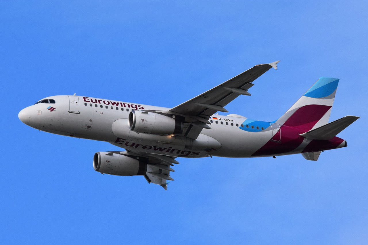 D-AGWN , Eurowings , Airbus A319-132 , 25.09.2022 , Berlin-Brandenburg  Willy Brandt  , BER , 