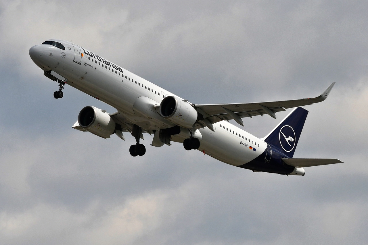 D-AIEH , Lufthansa , Airbus A321-271NX Suhl  , München ,  Franz Josef Strauß  , 26.05.2025 ,
