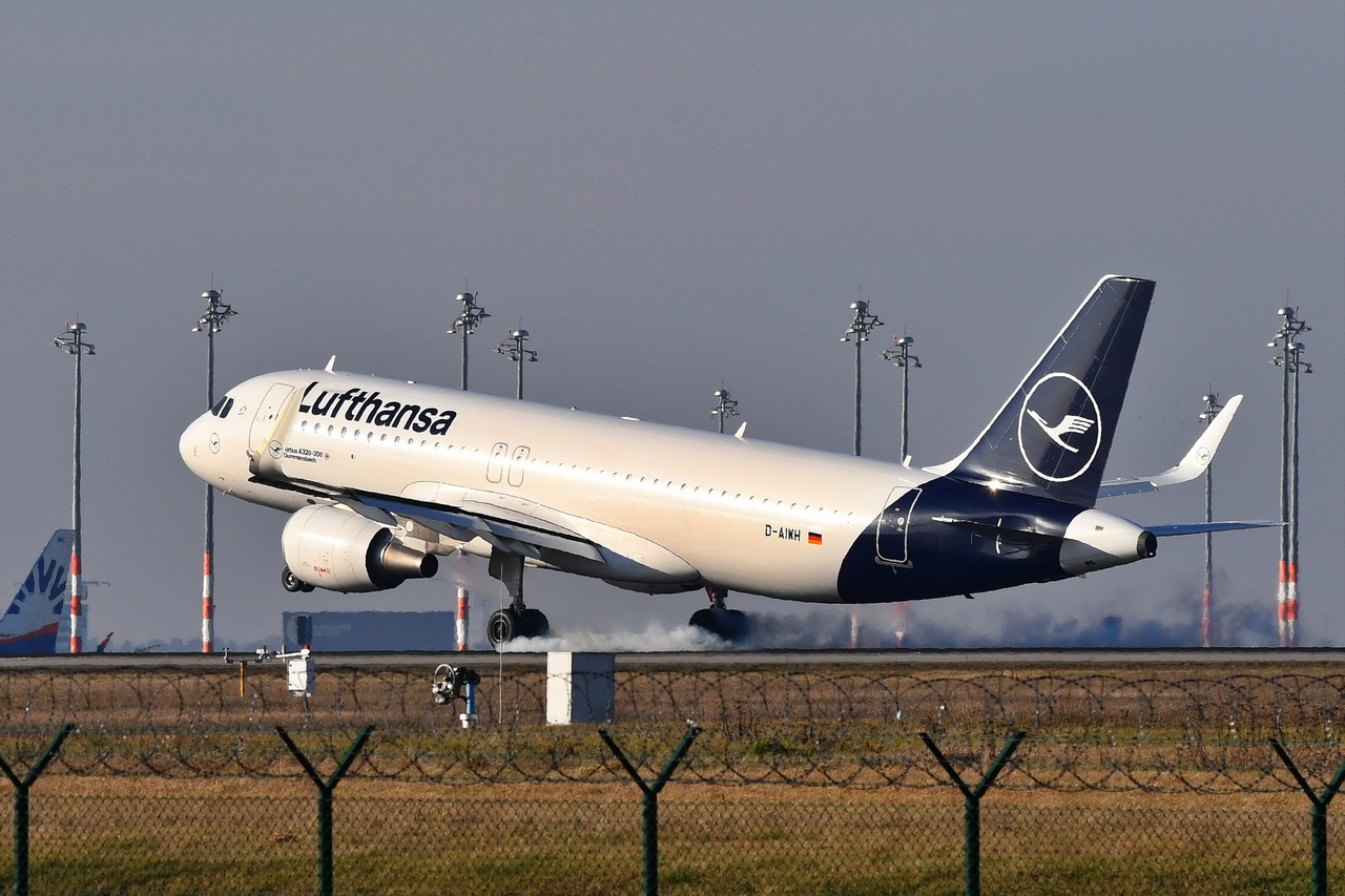 D-AIWH , Lufthansa , Airbus A320-214(WL) Gummersbach  ,  04.02.2025 , Berlin-Brandenburg  Willy Brandt  , BER ,
