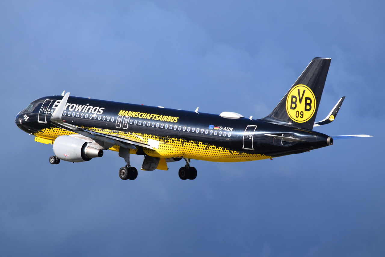 D-AIZR , Eurowings , Airbus A320-214(WL) , Berlin-Brandenburg  Willy Brandt  , BER , 21.09.2022 ,