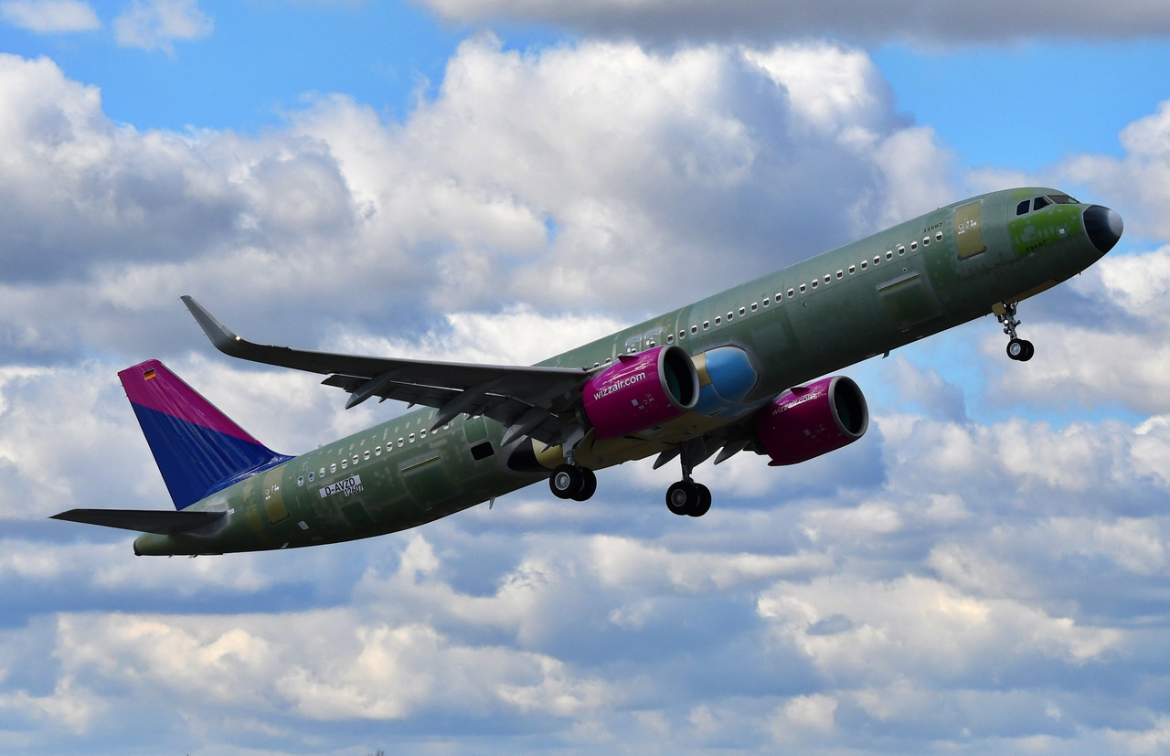 D-AVZD , Wizz Air Malta , Airbus A321-271NX ,  Hamburg-Finkenwerder , 31.03.2025
