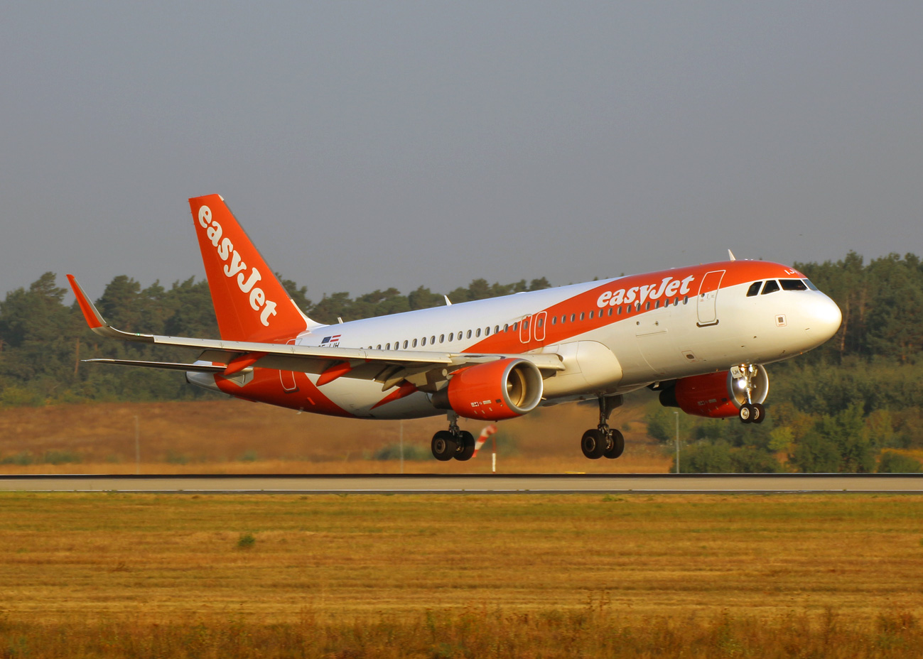 Easyjet Europe, Airbus A 320-214, OE-IJH, BER, 04.09.2024