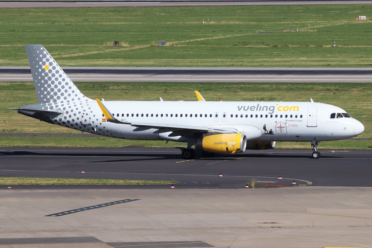 EC-MFL, Airbus A320, Vueling Cantabria Sticker, DUS, 07.07.2023