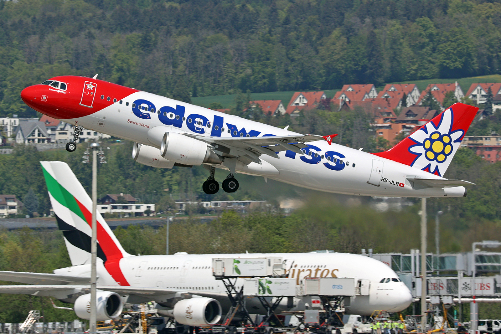 Edelweiss Air, HB-JLR, Airbus A320-214, msn: 5037,  Villars-sur-Ollon , 03.Mai 2023, ZRH Zürich, Switzerland.