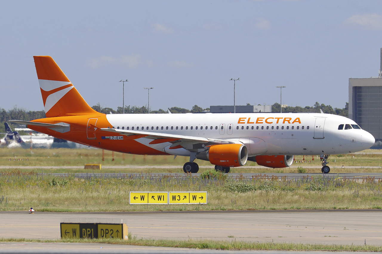 Electra Airways Airbus A320-214 LZ-EAH rollt zum Start in Frankfurt 13.6.2026