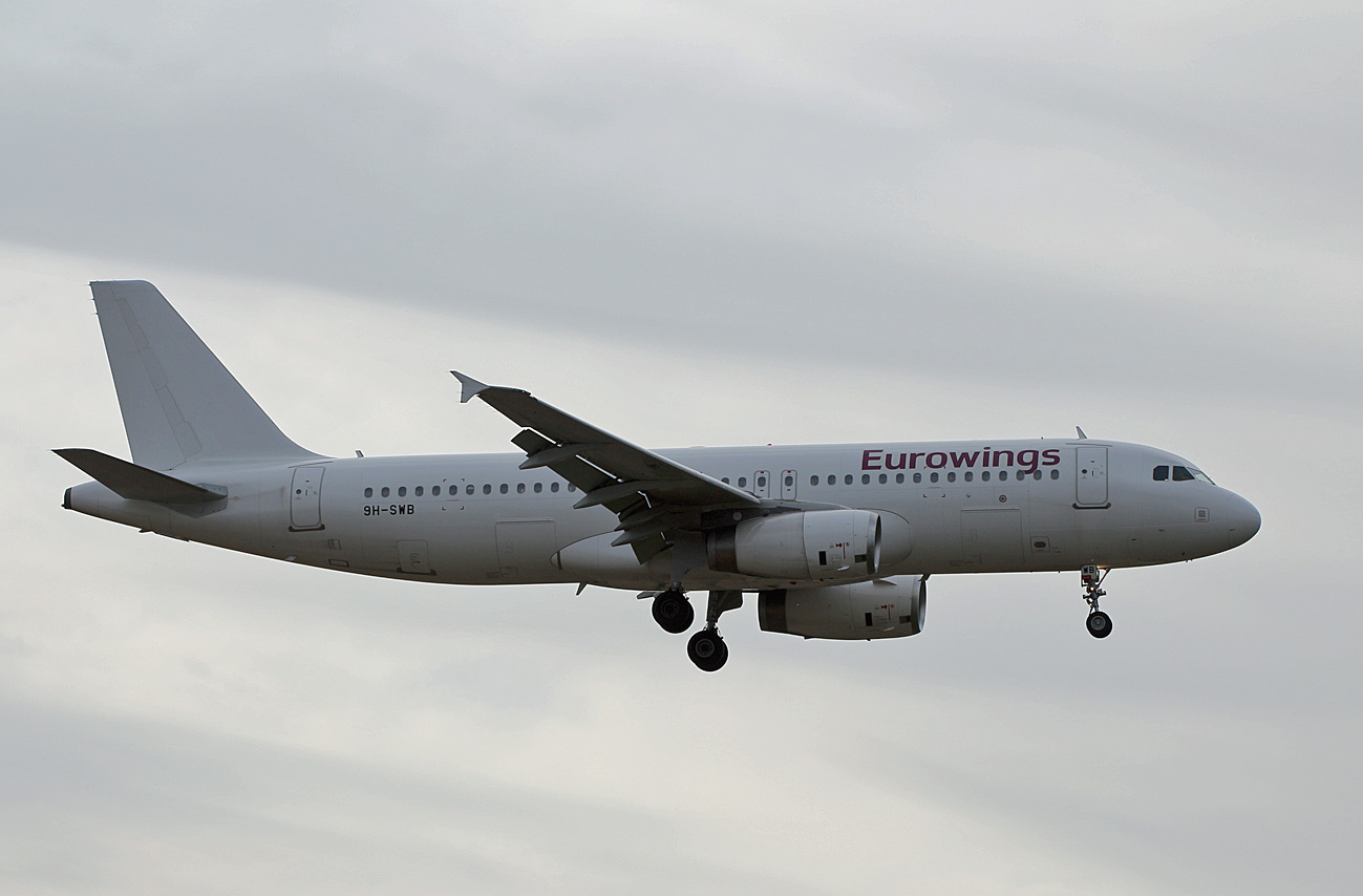 Eurowings(Avion Expres Malta), Airbus A 320-232, 9H-SWB, BER, 30.09.2023