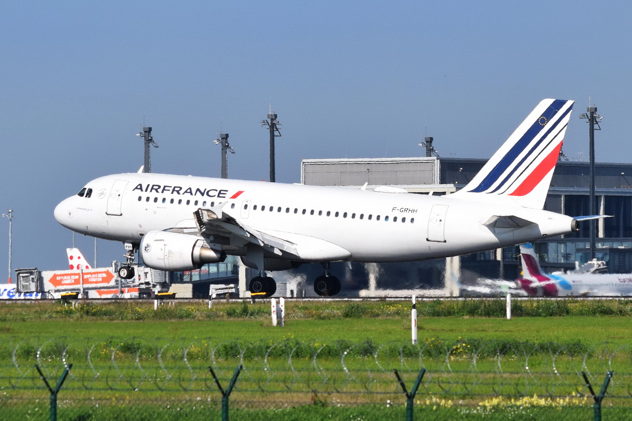 F-GRHH , Air France , Airbus A319-111 , 30.09.2022 , Berlin-Brandenburg  Willy Brandt  , BER , 
