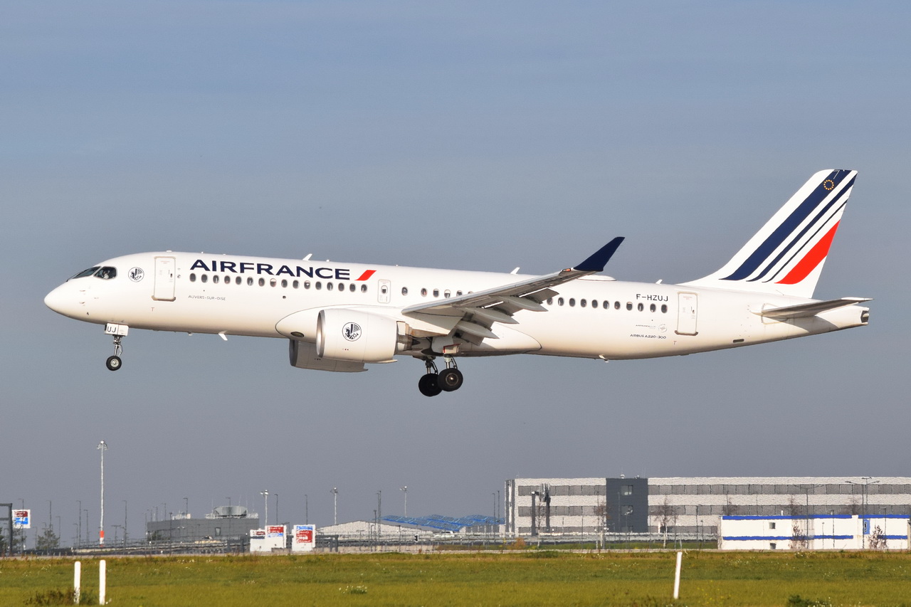 F-HZUJ , Air France , Airbus A220-300 (BD-500-1A11) ,  12.11.2022 , Berlin-Brandenburg  Willy Brandt  , BER , 