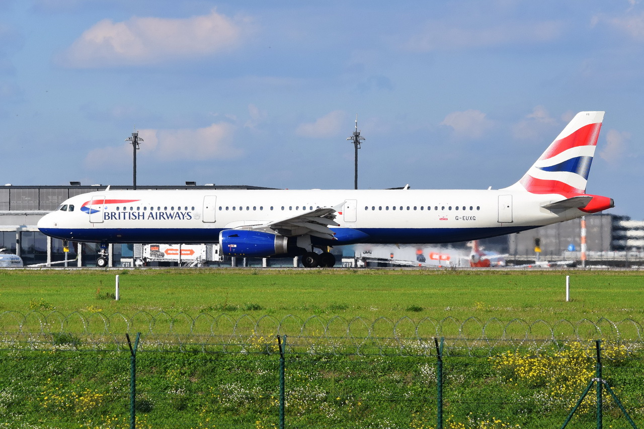 G-EUXG , British Airways , Airbus A321-231 ,  Berlin-Brandenburg  Willy Brandt  , BER , 30.09.2022 , 