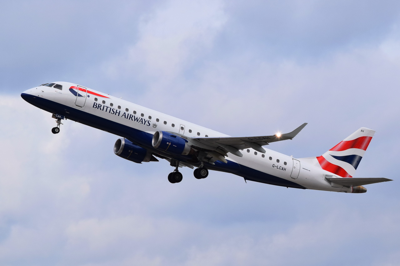 G-LCAH , British Airways , Embraer ERJ-190SR (ERJ-190-100 SR) ,  Berlin-Brandenburg  Willy Brandt  , BER , 04.10.2023 ,
