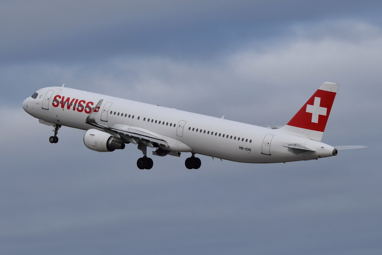 HB-ION , Swiss , Airbus A321-212(WL) , 19.10.2022 , Berlin-Brandenburg  Willy Brandt  , BER , 