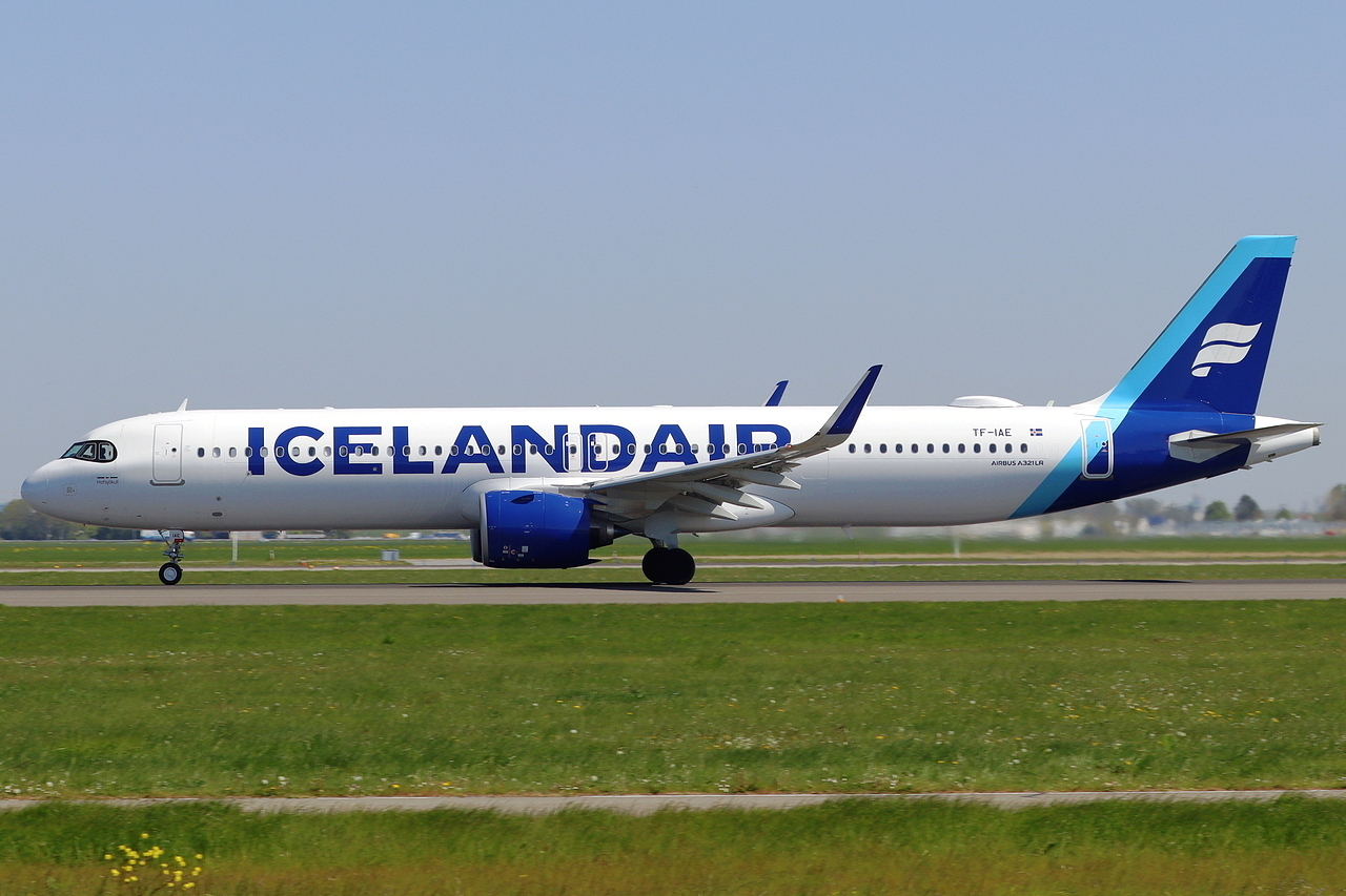Iceland Air Airbus A321-271NX TF-IAE beim Start in Amsterdam 28.4.2026