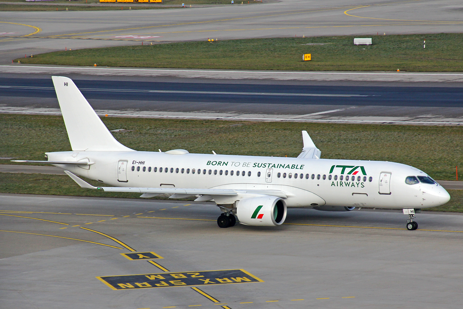 ITA - Italia Trasporto Aereo, EI-HHI, Airbus A220-371, msn: 55168, 20.Januar 2023, ZRH Zürich, Switzerland.