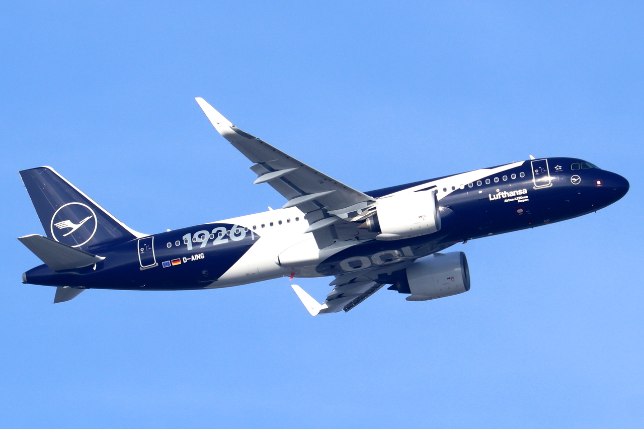 Lufthansa Airbus A320-271N D-AING in der hundert Jahre Lufthansa Bemalung in Frankfurt 22.1.2026