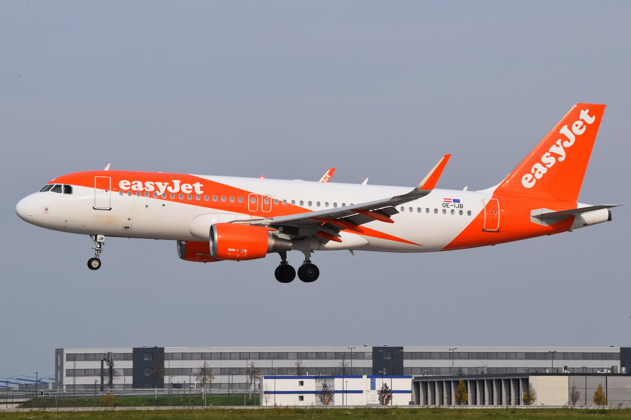 OE-IJB , easyJet Europe , Airbus A320-214(WL) , Berlin-Brandenburg  Willy Brandt  , BER , 29.10.2022 ,