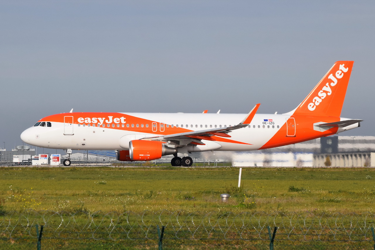 OE-IZG , easyJet Europe , Airbus A320-214(WL) ,  Berlin-Brandenburg  Willy Brandt  , BER , 12.11.2022 ,