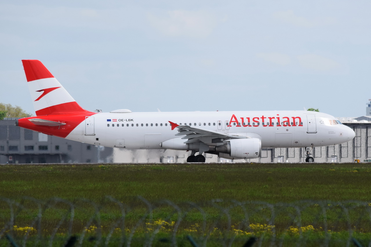 OE-LBK , Austrian Airlines , Airbus A320-214 , Berlin-Brandenburg  Willy Brandt  , BER ,18.05.2023