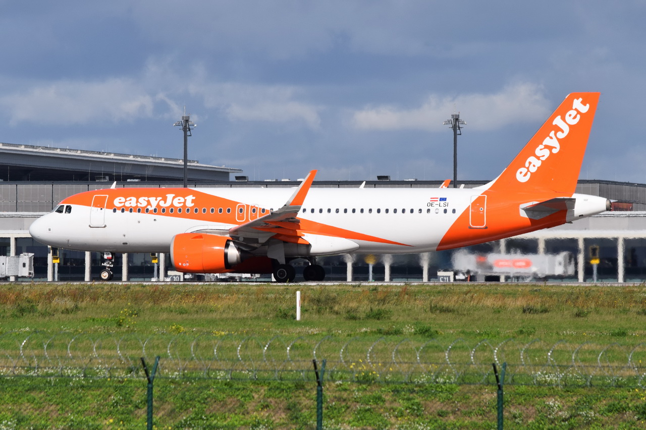 OE-LSI , easyJet Europe , Airbus A320-251N , Berlin-Brandenburg  Willy Brandt  , BER , 16.09.2022 ,