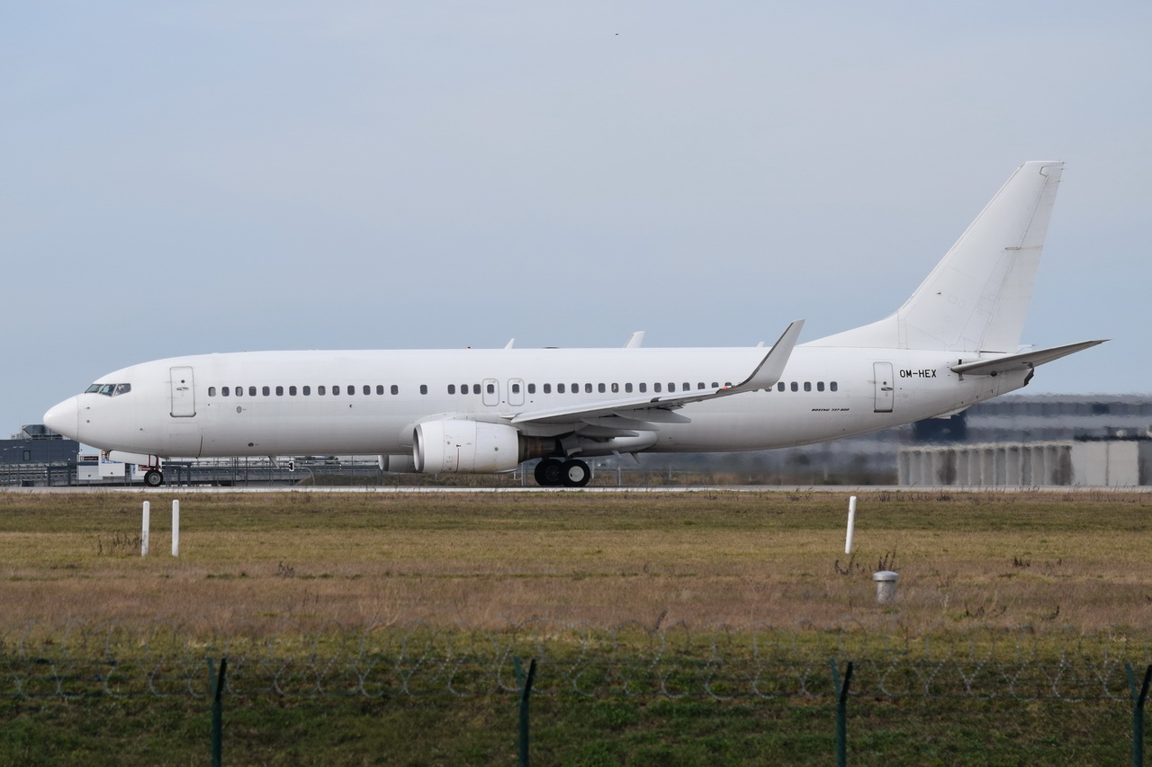 OM-HEX , AirExplore , Boeing 737-81Q(WL) , 17.03.2023 , Berlin-Brandenburg  Willy Brandt  , BER , 