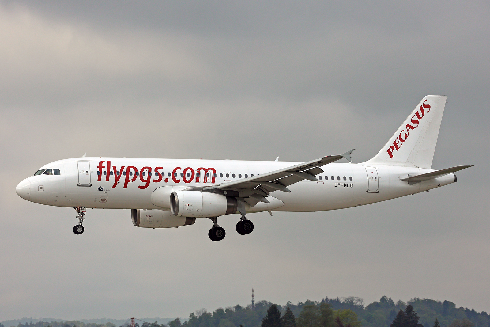 Pegasus Airlines (Operated by Avion Express), LY-MLG, Airbus A320-232, msn: 2863,  03.Mai 2023, ZRH Zürich, Switzerland.