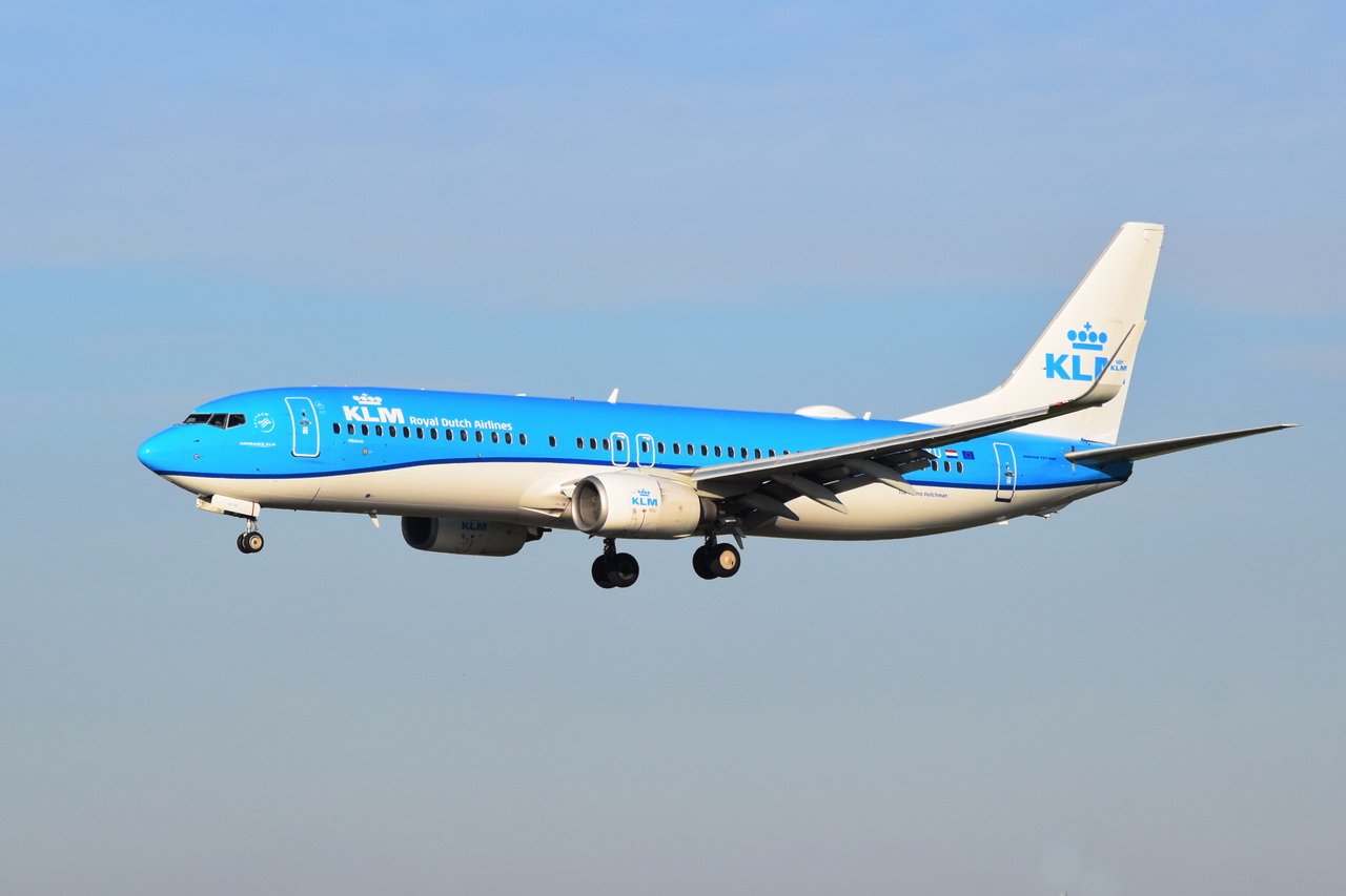PH-BXU , KLM Royal Dutch Airlines , Boeing 737-8BK(WL) ,  12.11.2022 , Berlin-Brandenburg  Willy Brandt  , BER , 