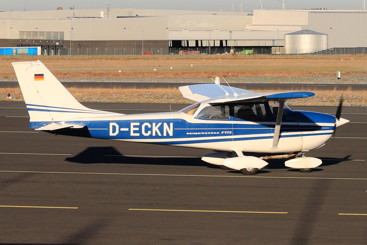 Privat, D-ECKN, Reims-Cessna F172K Skyhawk, S/N: F17200787. Siegerland (EDGS) am 11.01.2024