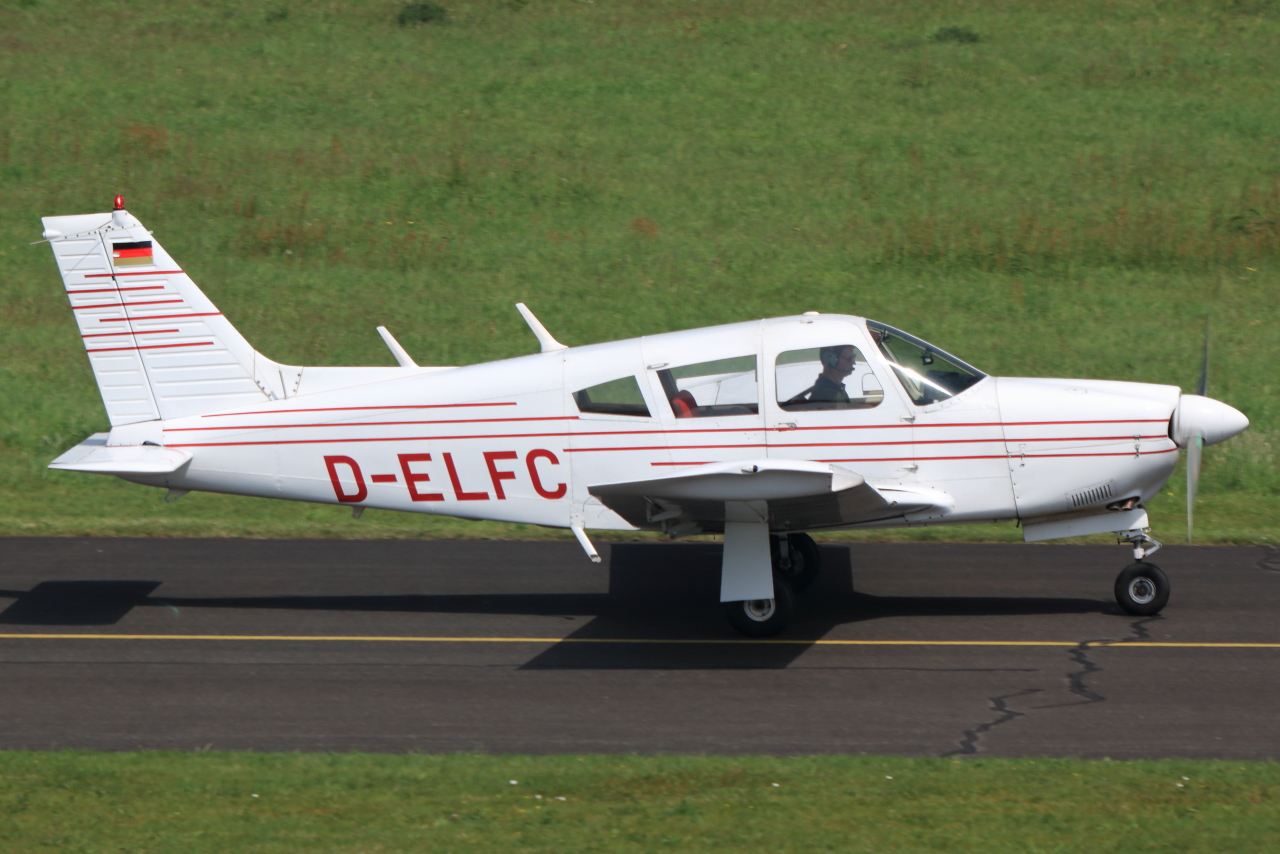 Privat, D-ELFC, Piper PA-28R-180 Cherokee Arrow, S/N: 28R-30398. Bonn-Hangelar (EDKB) am 01.05.2024.