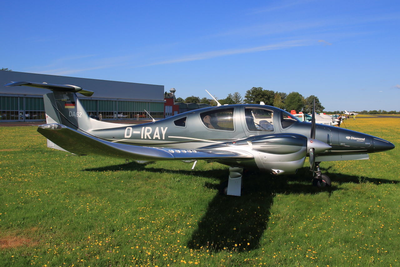 Privat, D-IRAY, Diamond Aircraft DA-62, S/N: 62.047. Bonn-Hangelar (EDKB) am 26.08.2023.