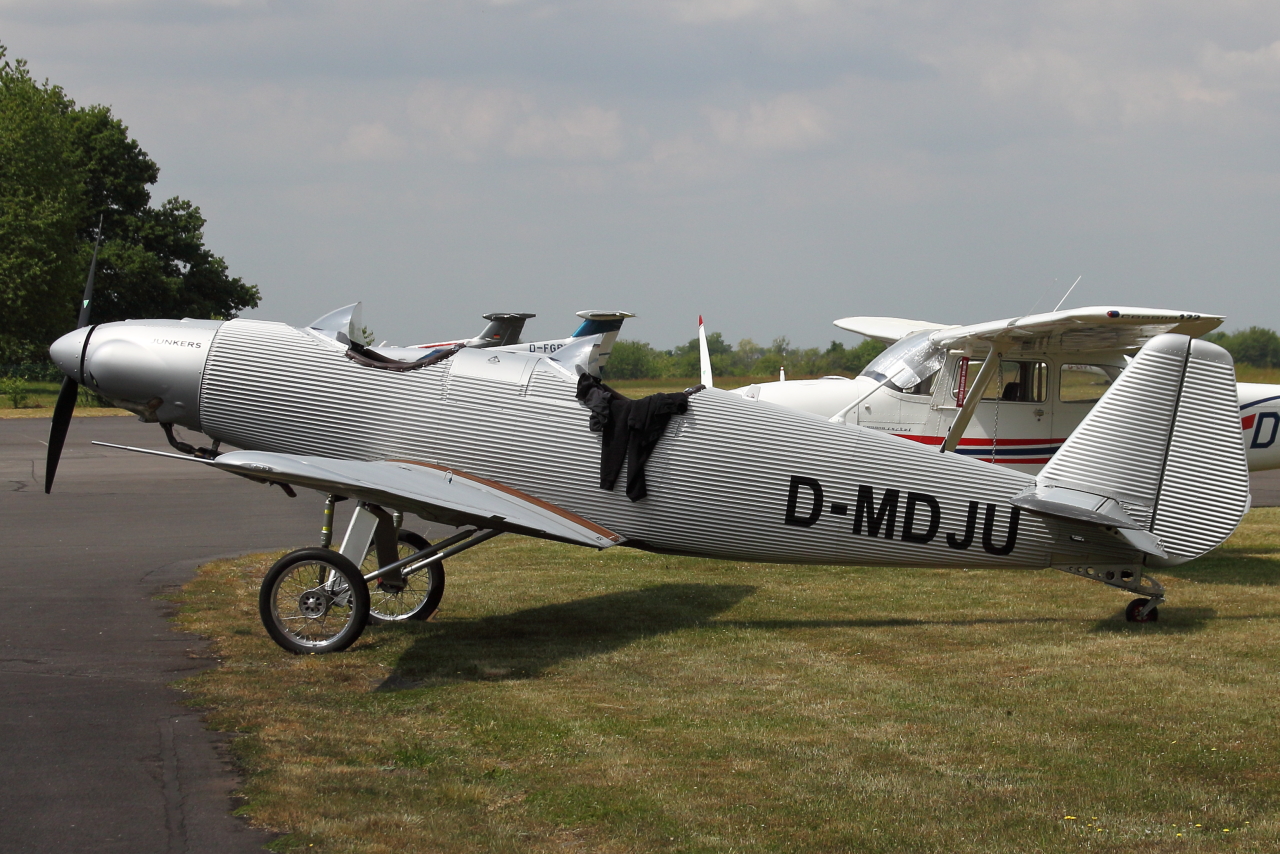 Privat, D-MDJU, Junkers A-50 Junior (Replica), S/N: 50-001. Bonn-Hangelar (EDKB), 17.05.2025.