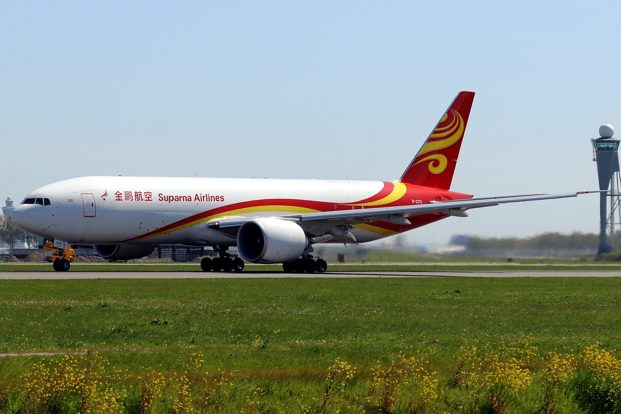 Suparna Airlines Boeing 777-F B-227U beim Start in Amsterdam 28.4.2026