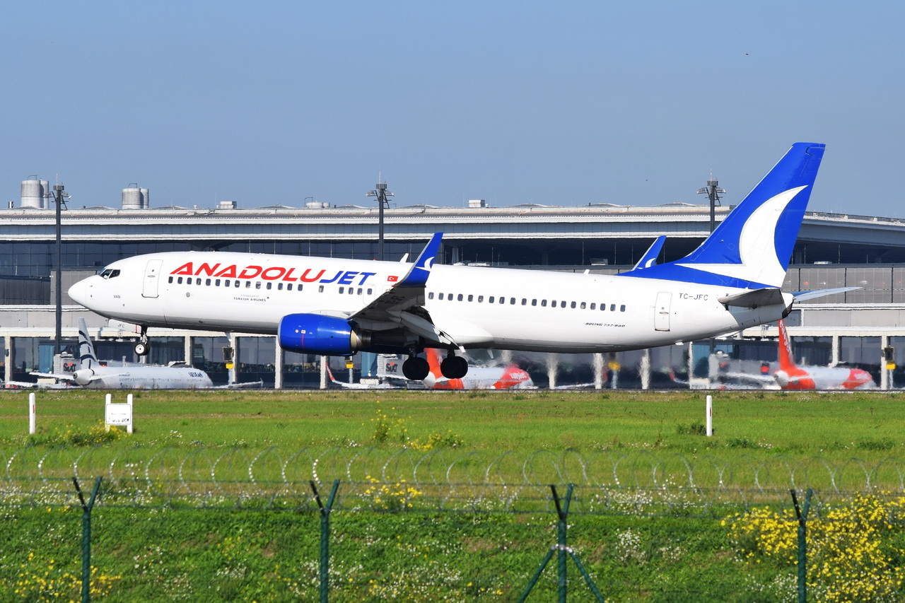 TC-JFC , Anadolu Jet , Boeing 737-8F2(WL) ,  Berlin-Brandenburg  Willy Brandt  , BER , 30.09.2022 