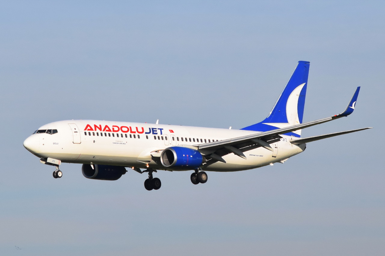 TC-JFZ , Anadolu Jet , Boeing 737-8F2(WL) ,  Berlin-Brandenburg  Willy Brandt  , BER , 12.11.2022 ,