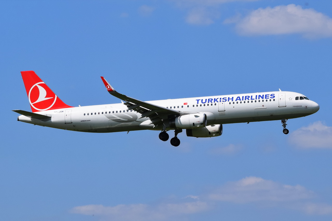 TC-JSN , Turkish Airlines , Airbus A321-231(WL) , 12.05.2023 , Berlin-Brandenburg  Willy Brandt  , BER 