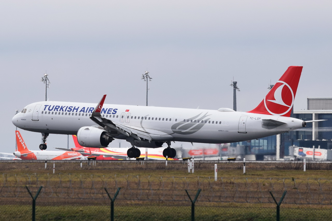 TC-LSP , Turkish Airlines , Airbus A321-271NX , 10.03.2023 , Berlin-Brandenburg  Willy Brandt  , BER , 