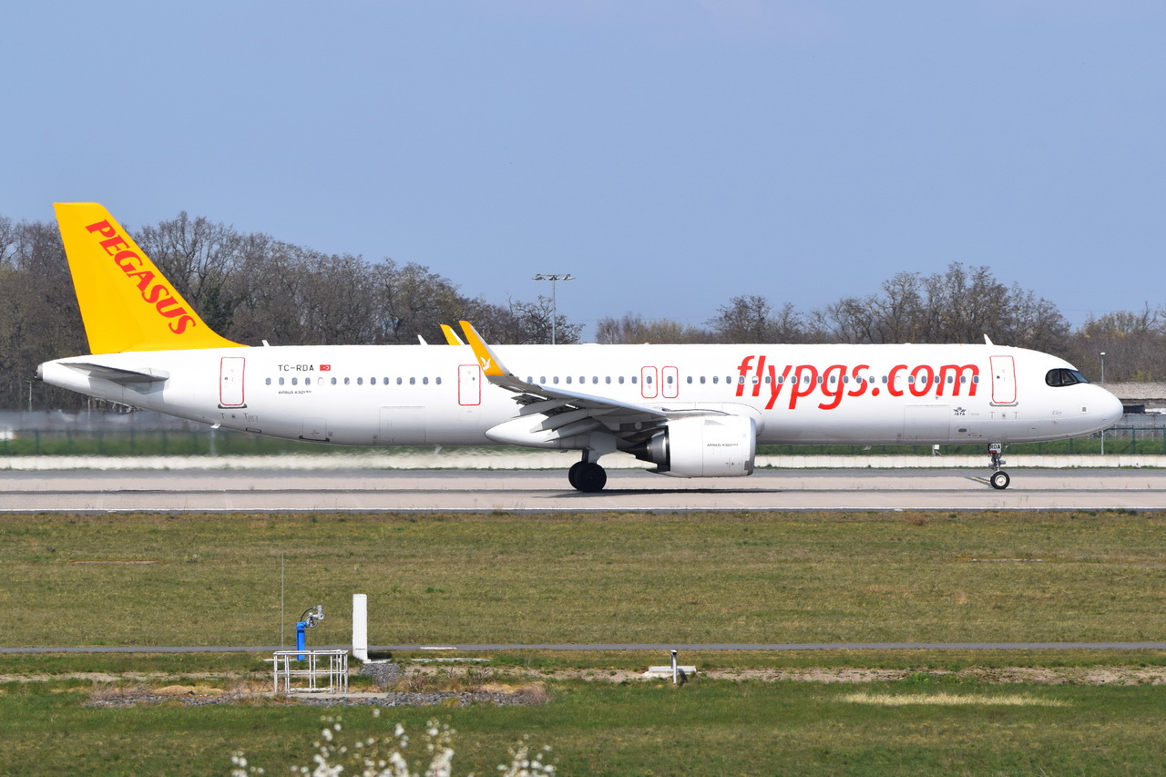 TC-RDA , Pegasus , Airbus A321-251NX , Berlin-Brandenburg  Willy Brandt  , BER ,10.04.2023 , 