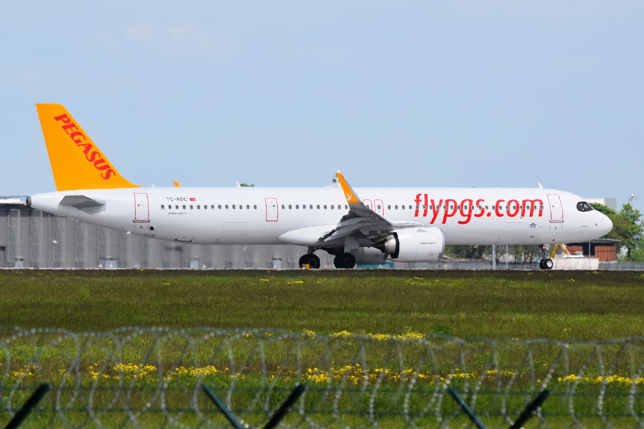 TC-RDC , Pegasus , Airbus A321-251NX , 18.05.2023 , Berlin-Brandenburg  Willy Brandt  , BER 
