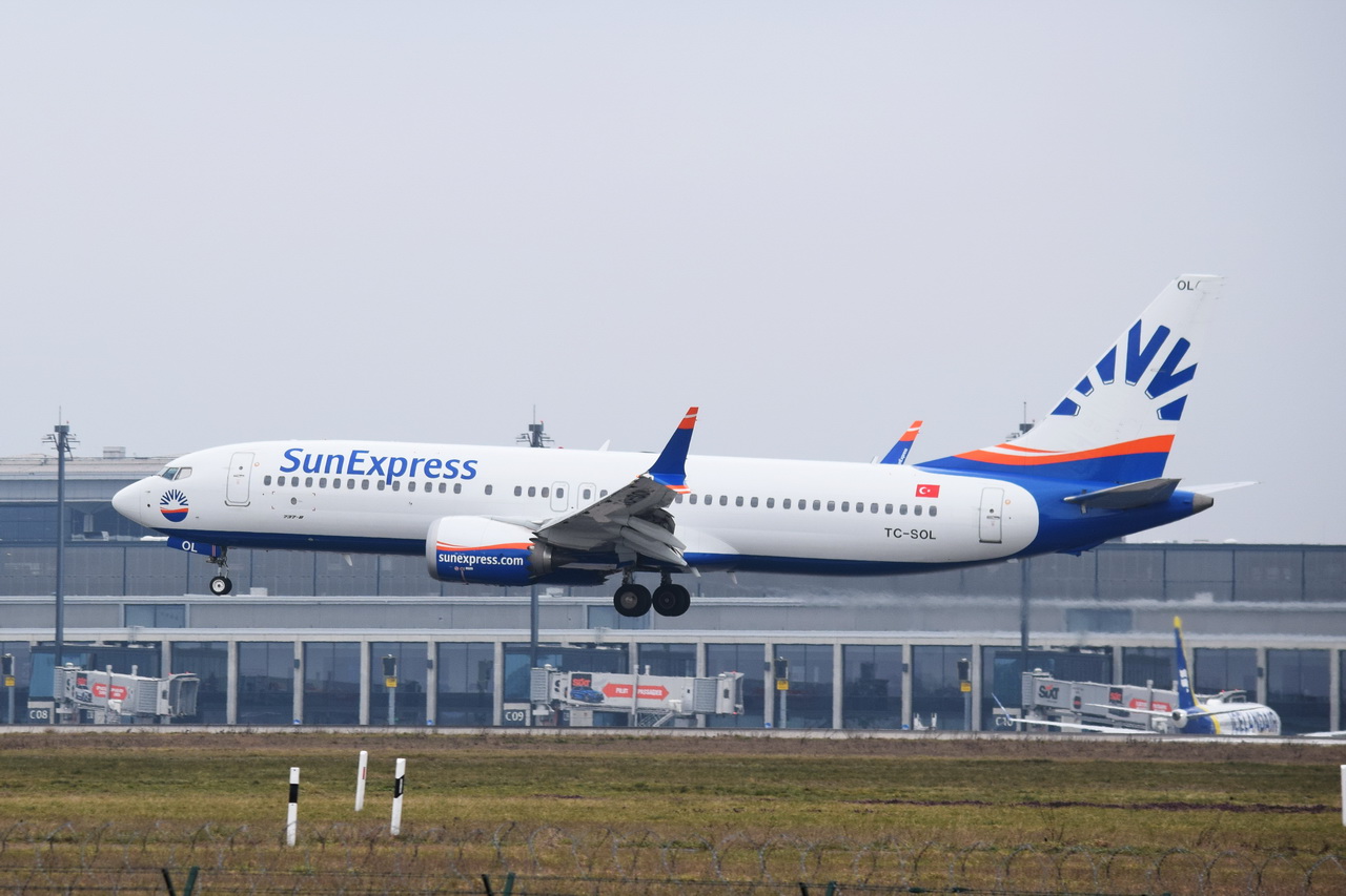TC-SOL , SunExpress , Boeing 737-8 MAX ,  Berlin-Brandenburg  Willy Brandt  , BER , 21.03.2023 ,