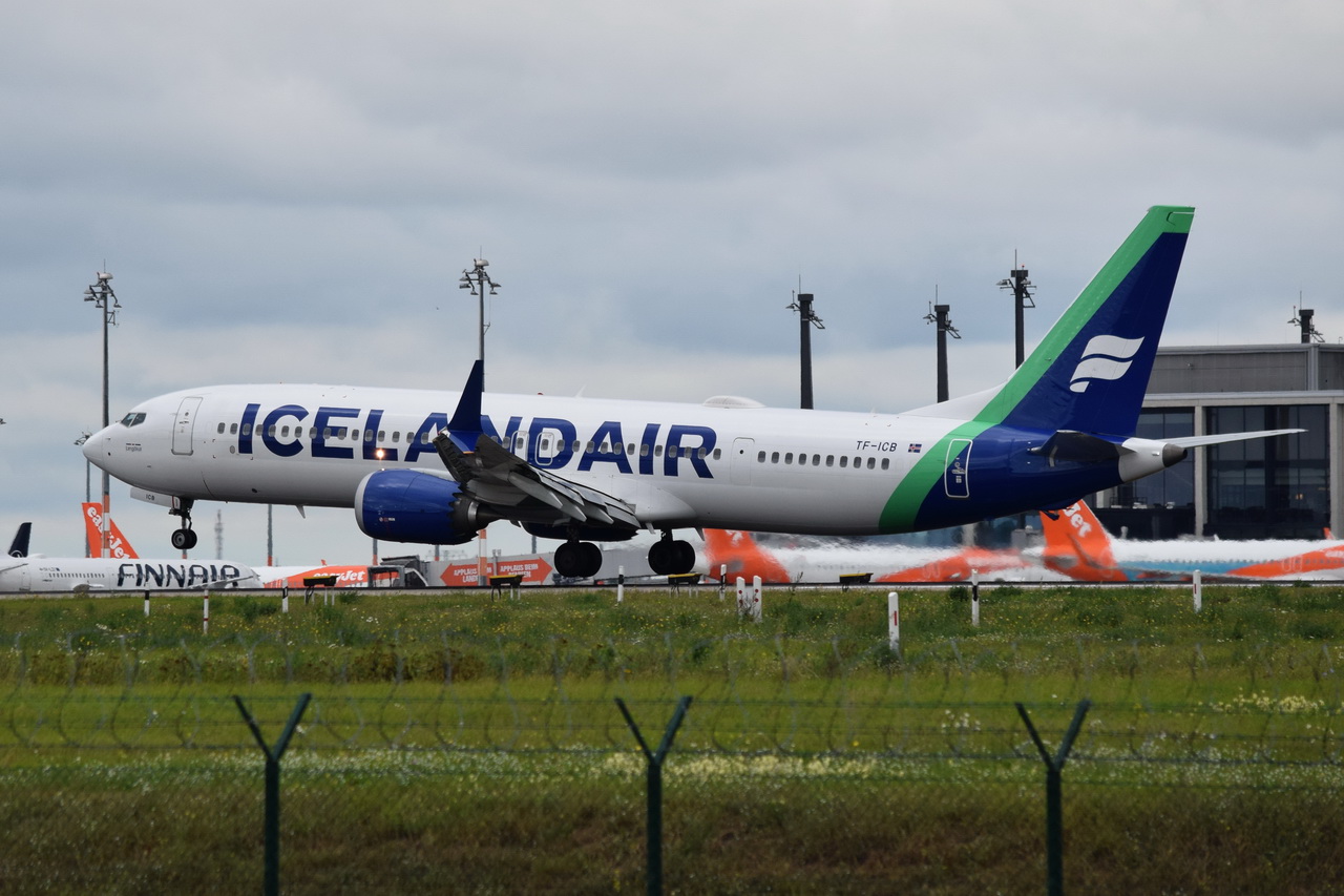 TF-ICB , Icelandair , Boeing 737-9 MAX , Berlin-Brandenburg  Willy Brandt  , BER , 13.09.2023 , 