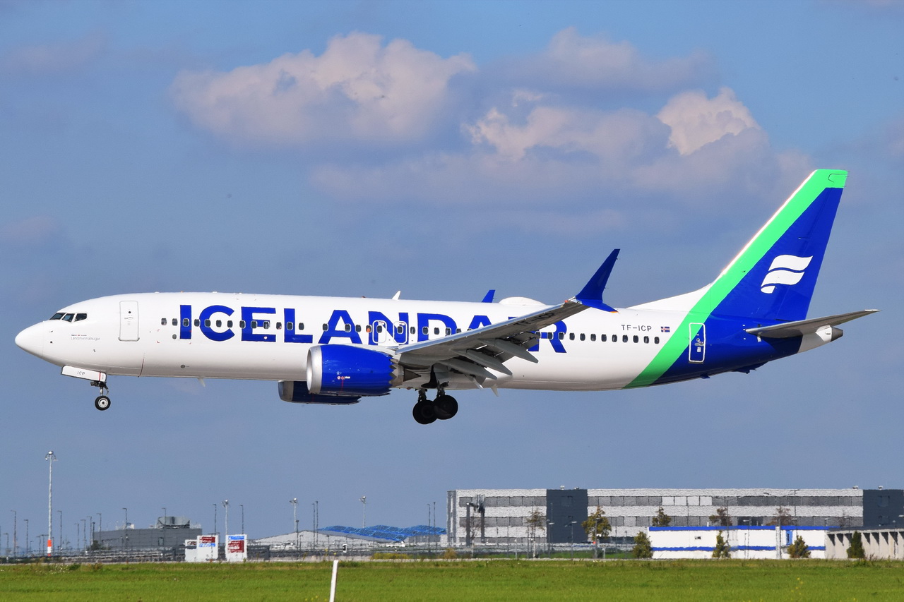 TF-ICP , Icelandair , Boeing 737-8 MAX , 30.09.2022 , Berlin-Brandenburg  Willy Brandt  , BER , 