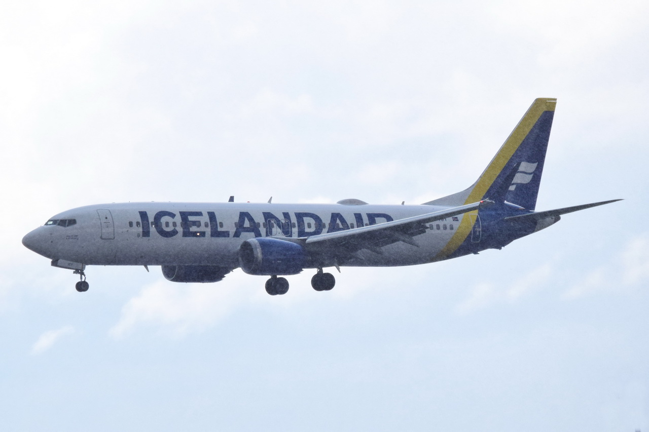 TF-ICY , Icelandair , Boeing 737-8 MAX ,  Berlin-Brandenburg  Willy Brandt  , BER , 02.10.2022 ,