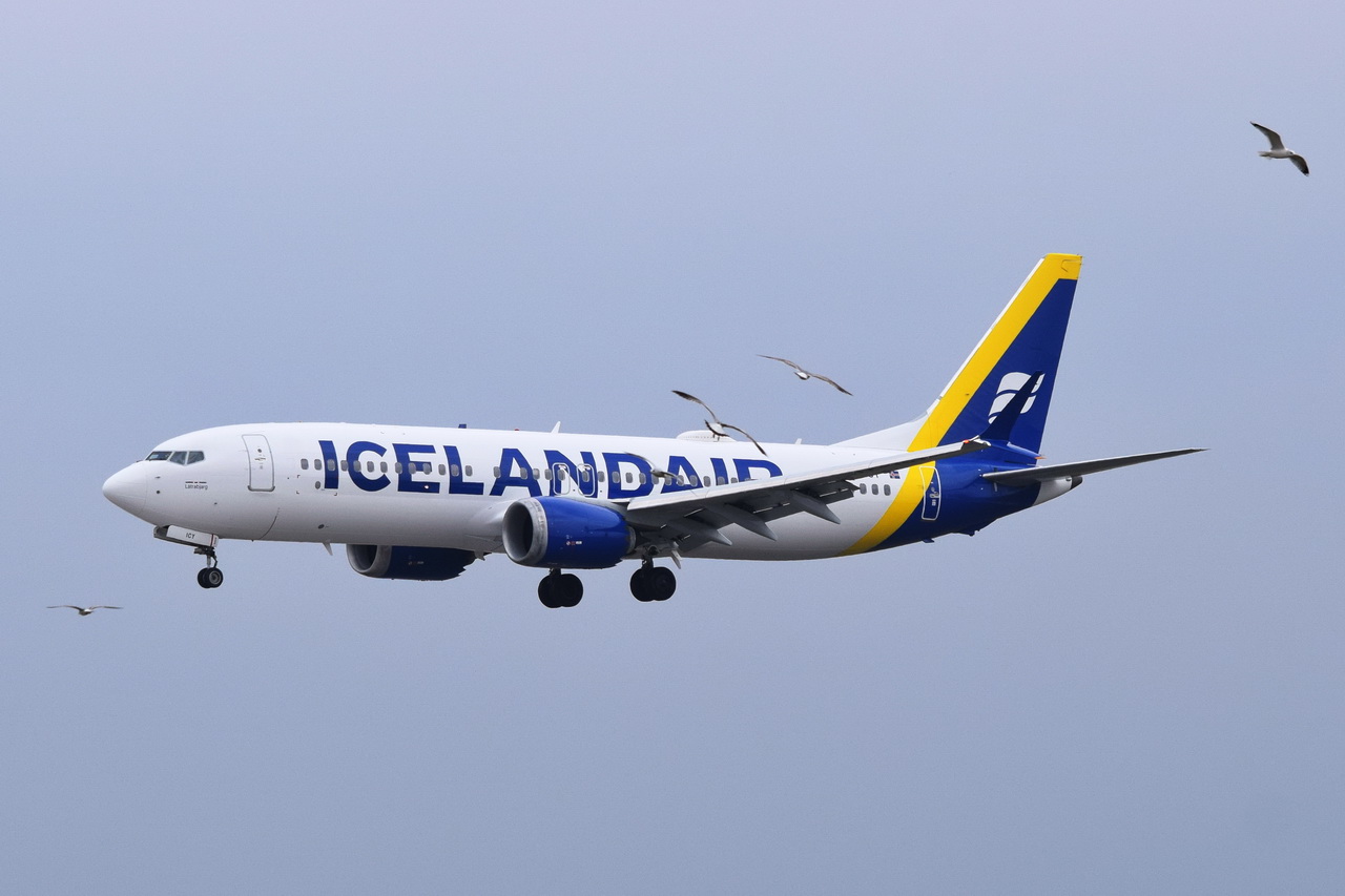 TF-ICY , Icelandair , Boeing 737-8 MAX , 21.03.2023 , Berlin-Brandenburg  Willy Brandt  , BER , 