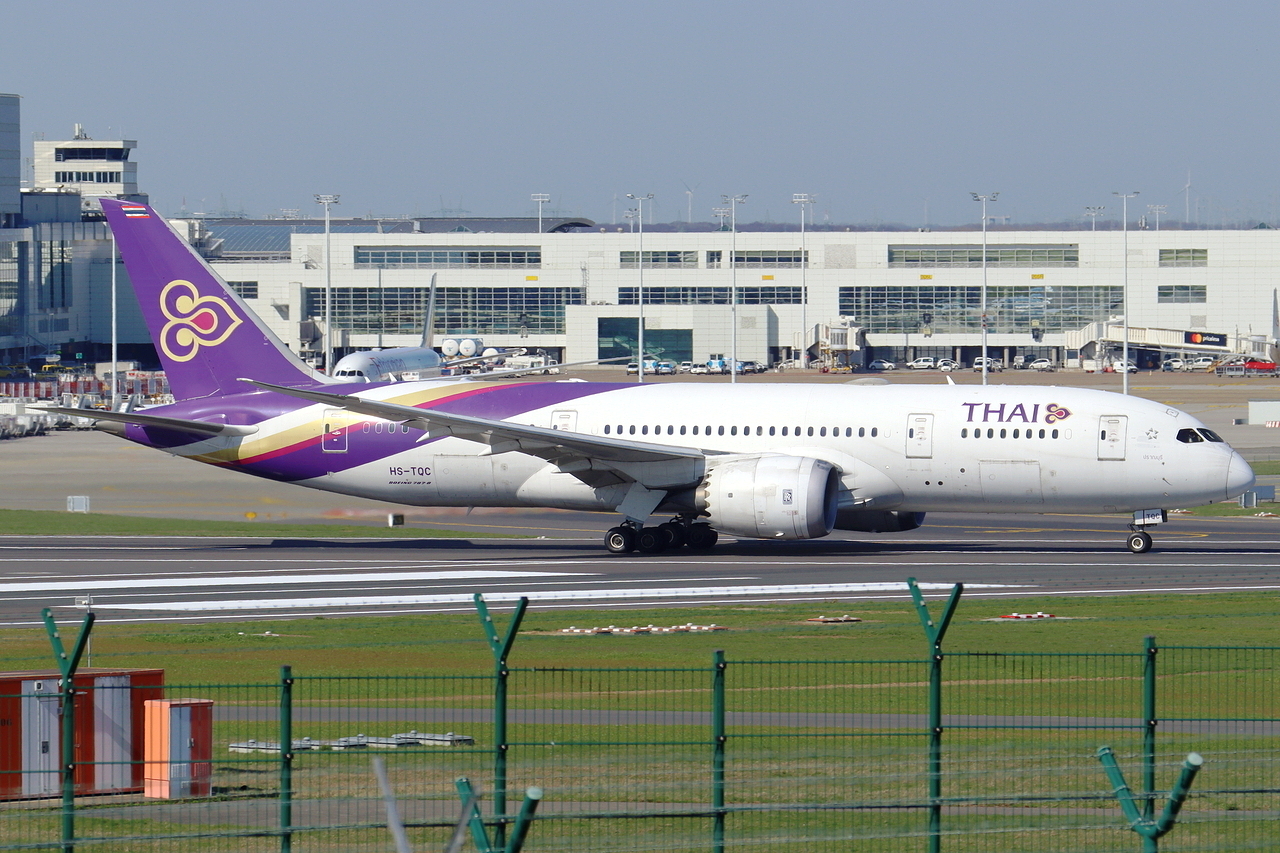Thai Airways Boeing 787-8 Dreamliner HS-TQC beim Start in Brüssel 18.3.2026