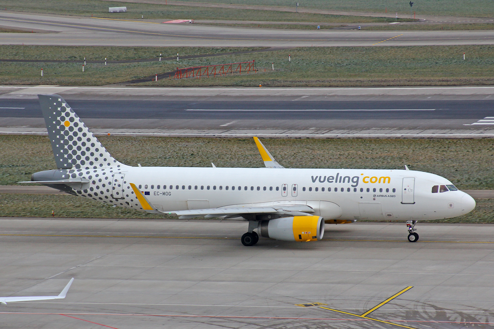 Vueling Airlines, EC-MOG, Airbus A320-232, msn: 7402, 20.Januar 2023, ZRH Zürich, Switzerland.