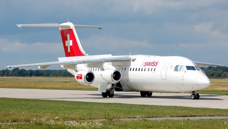 04.08.08 Aus ZRH wird gerne ein Avro nach HAJ geschickt.