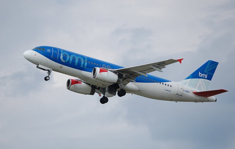 04.08.08 BMI A320 auf dem Weg von HAJ nach LHR.