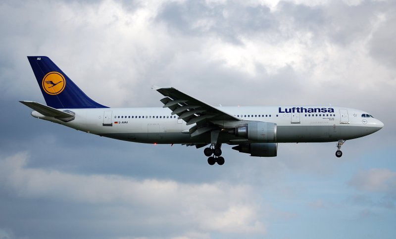 05.05.08 (HAM) A306 von der Lufthansa kommend aus FRA.